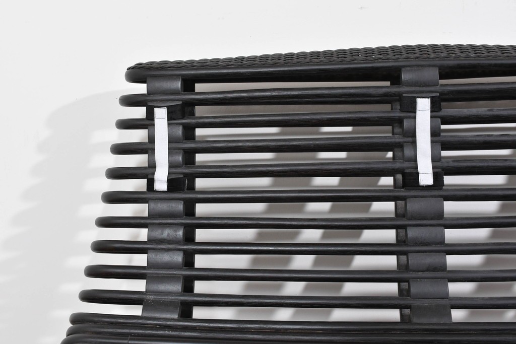 ヴィンテージ家具　籐(ラタン)　軽やかな曲線構造が魅力の2人掛けソファ　(R-085658)