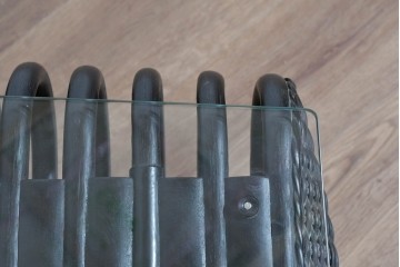 ヴィンテージ家具　籐(ラタン)　立体的な曲線フレームが特徴のガラス天板付きセンターテーブル　(R-085659)