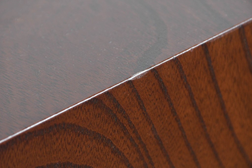 中古　美品　渡辺家具店　杢目の力強さと重厚な金具が調和した仙台箪笥　(R-085662)