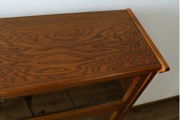 中古　美品　三越家具　COUNTRY HOUSE(カントリーハウス)　Brugge(ブルージュ)　フラップ扉の4段ブックケース　(R-085663)