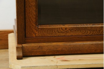 中古　美品　三越家具　COUNTRY HOUSE(カントリーハウス)　Brugge(ブルージュ)　フラップ扉の4段ブックケース　(R-085663)