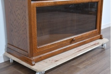 中古　美品　三越家具(現カントリーハウス)　Brugge(ブルージュ)　フラップ扉の4段ブックケース　(R-085663)