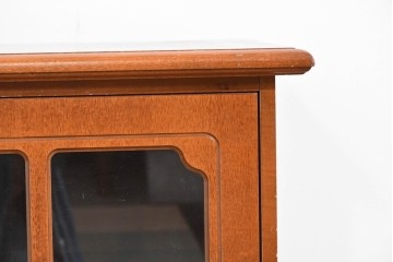 中古　希少!!　イタリア家具　Italia Bútor　ガラス扉の造形が美しいテレビボード　(R-085664)