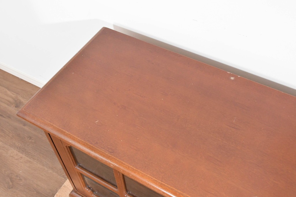 中古　希少!!　イタリア家具　Italia Bútor　ガラス扉の造形が美しいテレビボード　(R-085664)