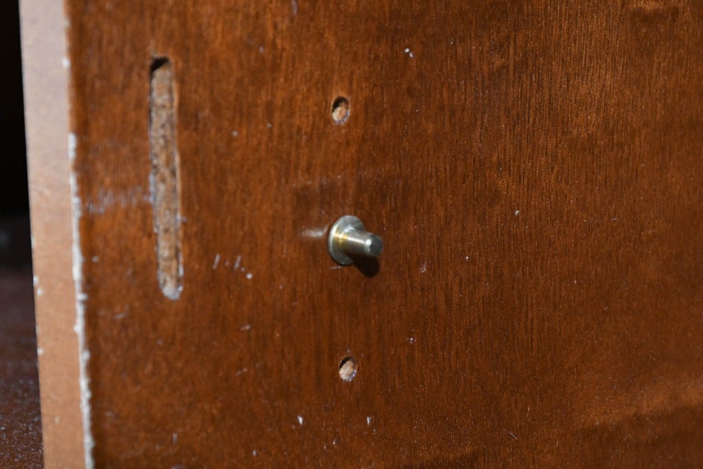 中古　希少!!　イタリア家具　Italia Bútor　ガラス扉の造形が美しいテレビボード　(R-085664)