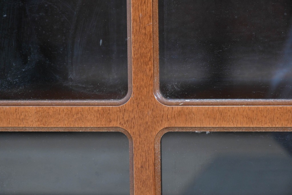 中古　希少!!　イタリア家具　Italia Bútor　ガラス扉の造形が美しいテレビボード　(R-085664)