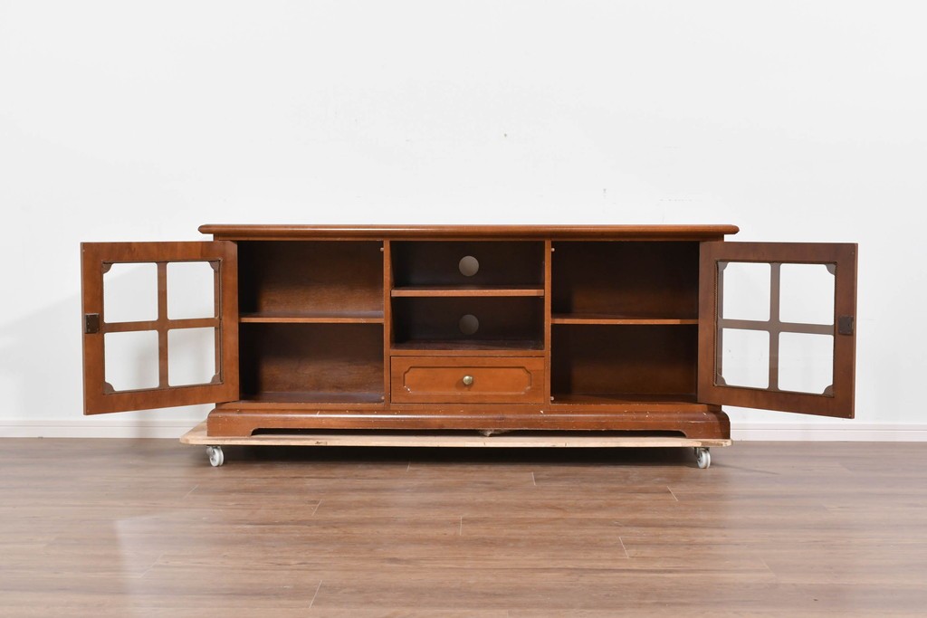 中古　希少!!　イタリア家具　Italia Bútor　ガラス扉の造形が美しいテレビボード　(R-085664)