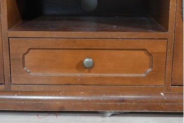 中古　希少!!　イタリア家具　Italia Bútor　ガラス扉の造形が美しいテレビボード　(R-085664)