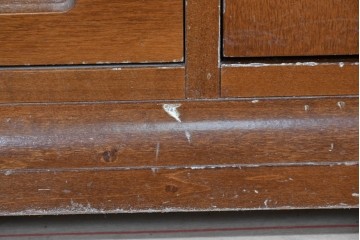 中古　希少!!　イタリア家具　Italia Bútor　ガラス扉の造形が美しいテレビボード　(R-085664)