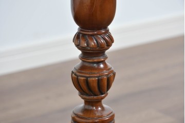 中古　美品　JANSEN(ジャンセン)　マホガニー材　縁取りの意匠が優雅なオーバルティーテーブル　定価約10万円　(R-085665)