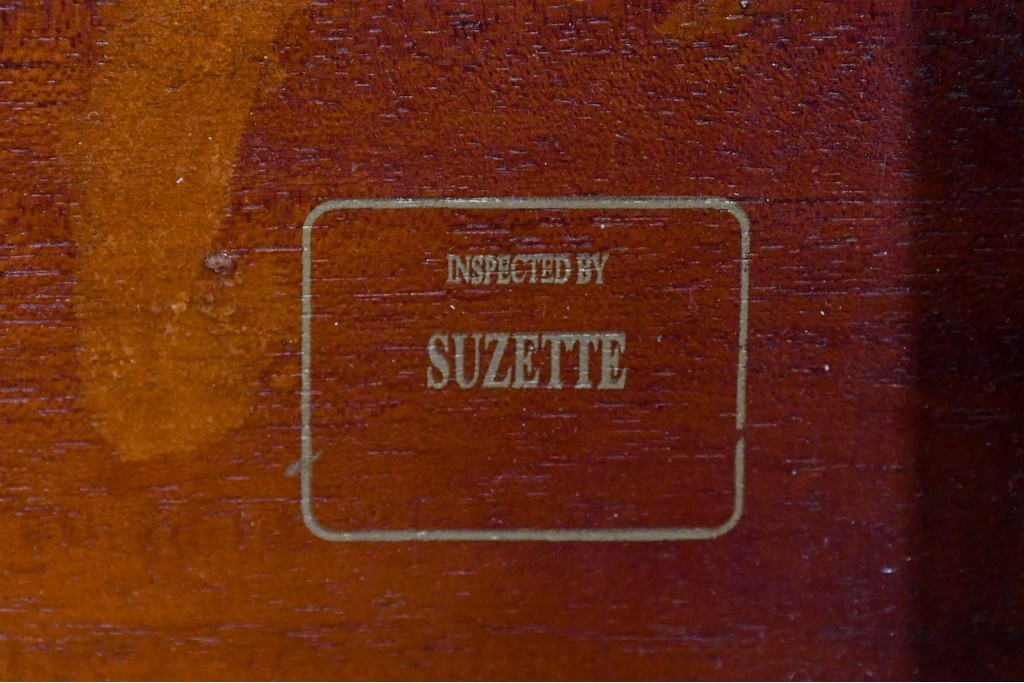 中古　美品　JANSEN(ジャンセン)　マホガニー材　縁取りの意匠が優雅なオーバルティーテーブル　定価約10万円　(R-085665)