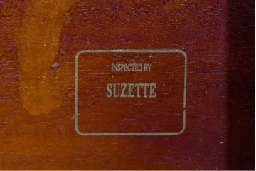 中古　美品　JANSEN(ジャンセン)　マホガニー材　縁取りの意匠が優雅なオーバルティーテーブル　定価約10万円　(R-085665)