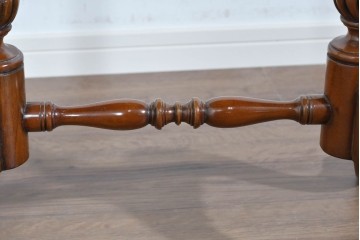 中古　美品　JANSEN(ジャンセン)　マホガニー材　縁取りの意匠が優雅なオーバルティーテーブル　定価約10万円　(R-085665)