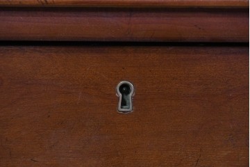 中古　美品　アメリカ　最高級　希少デザイン　Baker(ベーカー社)　優雅なエンパイア様式のデスク　(R-085666)