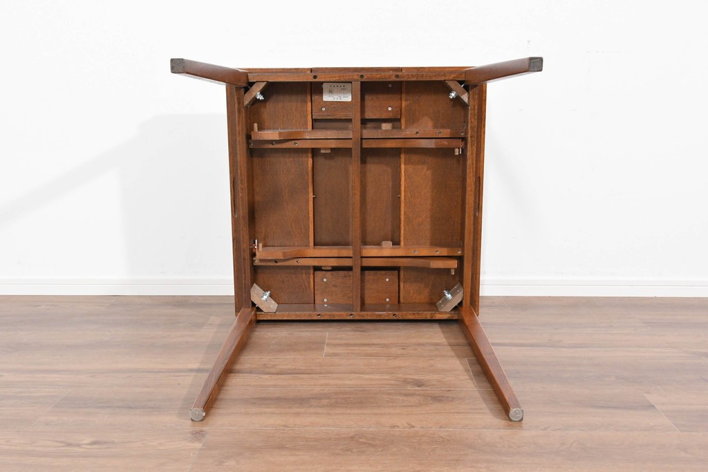 中古　美品　希少な廃番品　カントリーハウス　天板を広げて使える小振りなエクステンションテーブル　(R-085667)