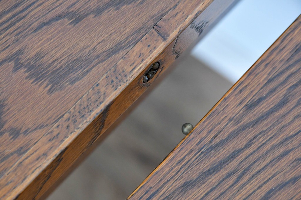 中古　美品　希少な廃番品　カントリーハウス　天板を広げて使える小振りなエクステンションテーブル　(R-085667)