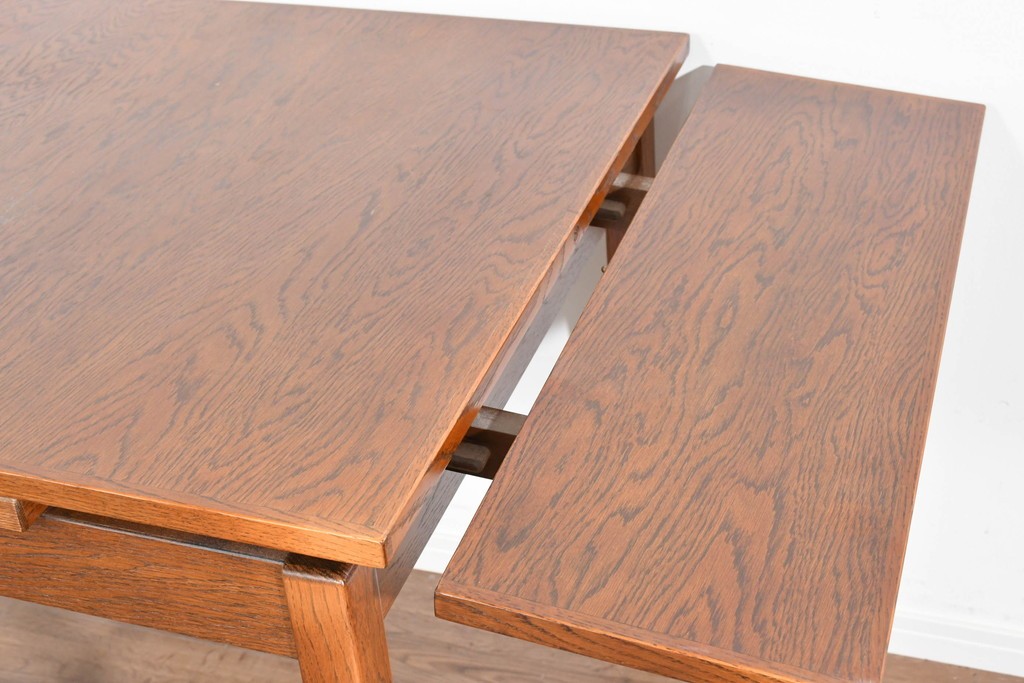 中古　美品　希少な廃番品　カントリーハウス　天板を広げて使える小振りなエクステンションテーブル　(R-085667)