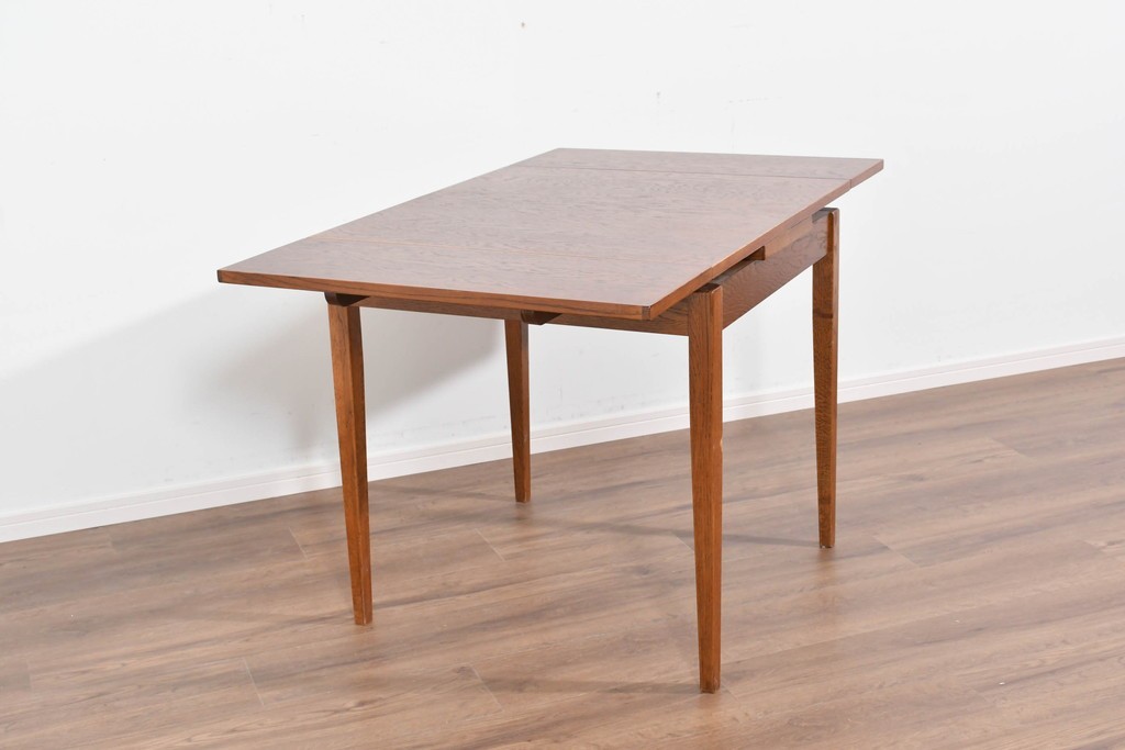 中古　美品　希少な廃番品　カントリーハウス　天板を広げて使える小振りなエクステンションテーブル　(R-085667)