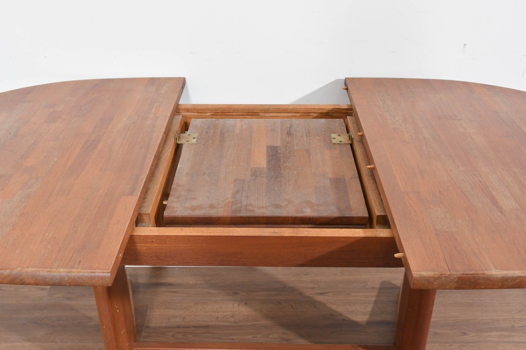 和製ヴィンテージ　青林製作所　チーク無垢材　木目の濃淡や色合いが印象的なエクステンションテーブル　(R-085668)