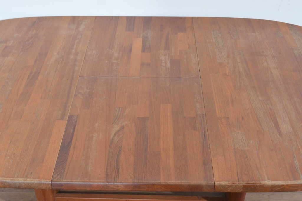 和製ヴィンテージ　青林製作所　チーク無垢材　木目の濃淡や色合いが印象的なエクステンションテーブル　(R-085668)