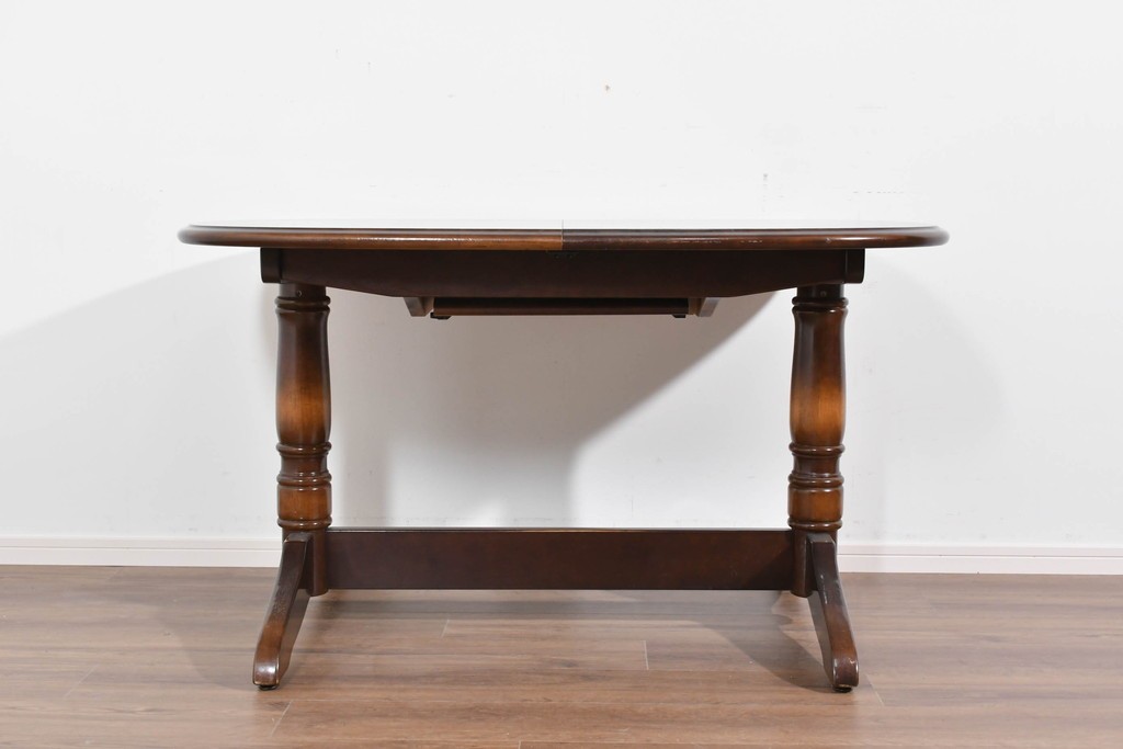 中古　飛騨産業　キツツキマーク　穂高シリーズ　ナラ材　木目の美しさと落ち着いた風合いが楽しめるエクステンションテーブル　(R-085669)