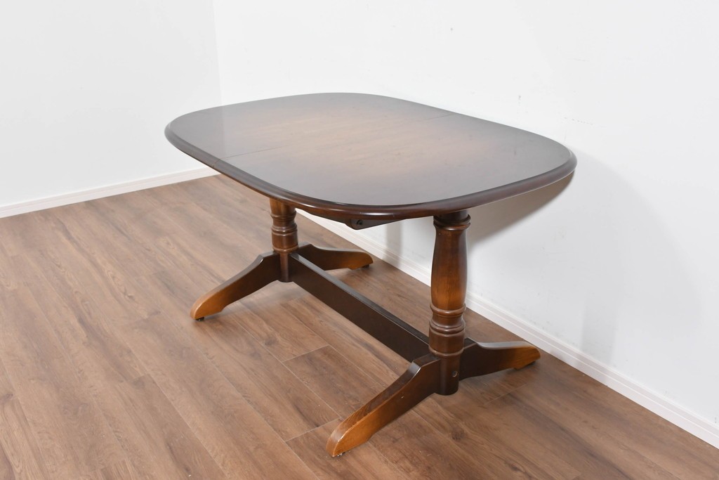 中古　飛騨産業　キツツキマーク　穂高シリーズ　ナラ材　木目の美しさと落ち着いた風合いが楽しめるエクステンションテーブル　(R-085670)