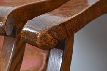 中古　三越家具(現カントリーハウス)　Brugge(ブルージュ)　クラシカルな草花文様のアームチェア2脚セット　(R-085671)