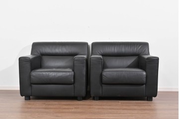 中古　コクヨ(KOKUYO)　ルクサリオ　本革+フェイクレザー　モダンデザインの1人掛けアームソファ2脚セット　定価(2脚合計)約35万円以上　(R-085672)