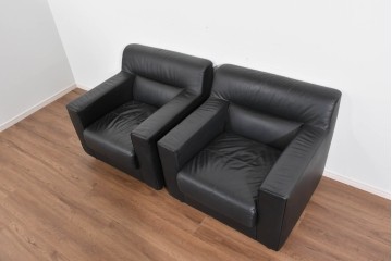 中古　コクヨ(KOKUYO)　ルクサリオ　本革+フェイクレザー　モダンデザインの1人掛けアームソファ2脚セット　定価(2脚合計)約35万円以上　(R-085672)