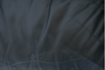 中古　コクヨ(KOKUYO)　ルクサリオ　本革+フェイクレザー　モダンデザインの1人掛けアームソファ2脚セット　定価(2脚合計)約35万円以上　(R-085672)