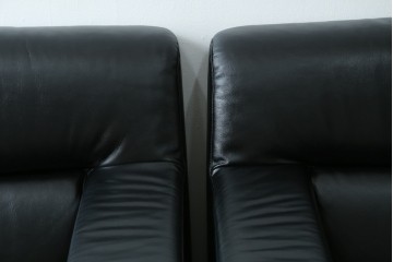 中古　コクヨ(KOKUYO)　ルクサリオ　本革+フェイクレザー　モダンデザインの1人掛けアームソファ2脚セット　定価(2脚合計)約35万円以上　(R-085673)