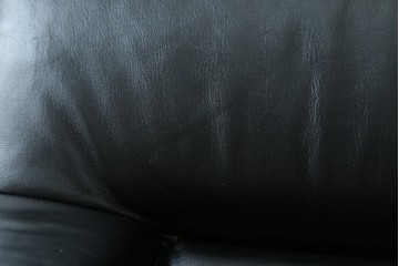 中古　コクヨ(KOKUYO)　ルクサリオ　本革+フェイクレザー　モダンデザインの1人掛けアームソファ2脚セット　定価(2脚合計)約35万円以上　(R-085673)