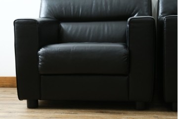 中古　コクヨ(KOKUYO)　ルクサリオ　本革+フェイクレザー　モダンデザインの1人掛けアームソファ2脚セット　定価(2脚合計)約35万円以上　(R-085673)