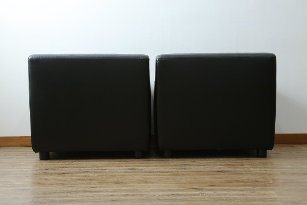 中古　コクヨ(KOKUYO)　ルクサリオ　本革+フェイクレザー　モダンデザインの1人掛けアームソファ2脚セット　定価(2脚合計)約35万円以上　(R-085673)