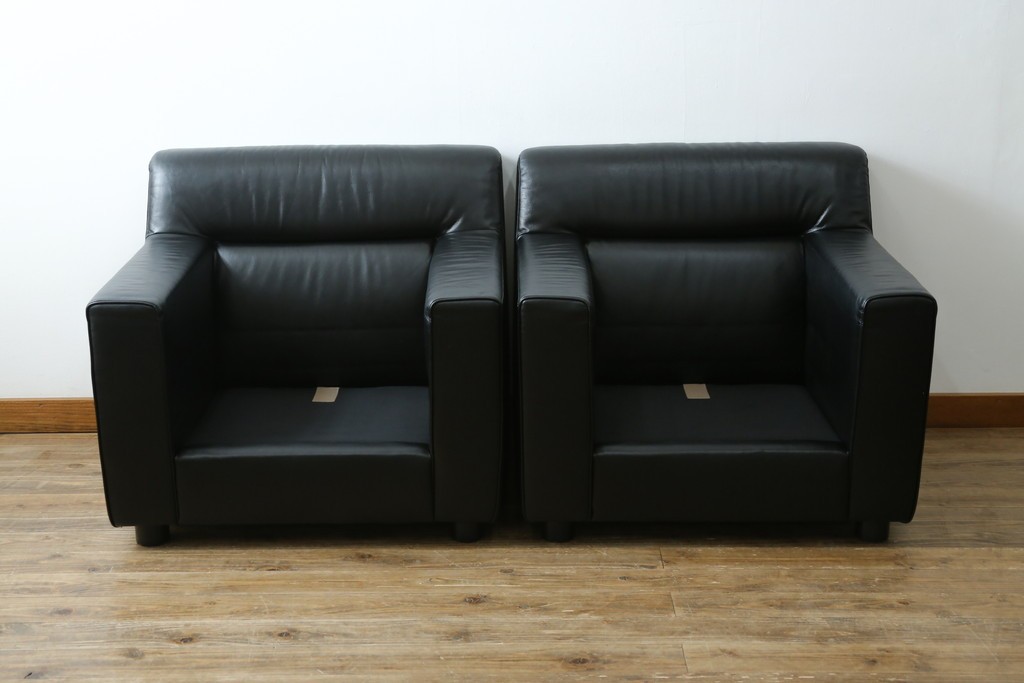 中古　コクヨ(KOKUYO)　ルクサリオ　本革+フェイクレザー　モダンデザインの1人掛けアームソファ2脚セット　定価(2脚合計)約35万円以上　(R-085673)