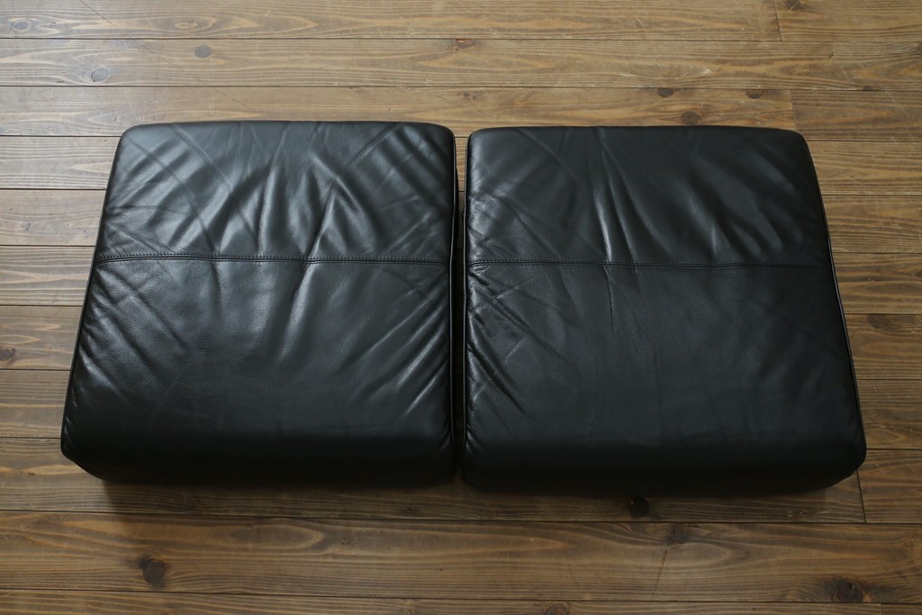 中古　コクヨ(KOKUYO)　ルクサリオ　本革+フェイクレザー　モダンデザインの1人掛けアームソファ2脚セット　定価(2脚合計)約35万円以上　(R-085673)