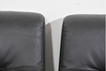 中古　コクヨ(KOKUYO)　ルクサリオ　本革+フェイクレザー　モダンデザインの1人掛けアームソファ2脚セット　定価(2脚合計)約35万円以上　(R-085673)