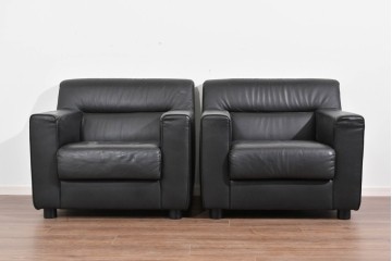 中古　コクヨ(KOKUYO)　ルクサリオ　本革+フェイクレザー　モダンデザインの1人掛けアームソファ2脚セット　定価(2脚合計)約35万円以上　(R-085674)