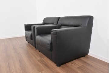 中古　コクヨ(KOKUYO)　ルクサリオ　本革+フェイクレザー　モダンデザインの1人掛けアームソファ2脚セット　定価(2脚合計)約35万円以上　(R-085674)