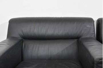 中古　コクヨ(KOKUYO)　ルクサリオ　本革+フェイクレザー　モダンデザインの1人掛けアームソファ2脚セット　定価(2脚合計)約35万円以上　(R-085674)