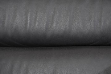 中古　コクヨ(KOKUYO)　ルクサリオ　本革+フェイクレザー　モダンデザインの1人掛けアームソファ2脚セット　定価(2脚合計)約35万円以上　(R-085674)