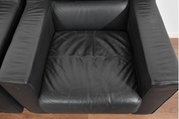 中古　コクヨ(KOKUYO)　ルクサリオ　本革+フェイクレザー　モダンデザインの1人掛けアームソファ2脚セット　定価(2脚合計)約35万円以上　(R-085674)