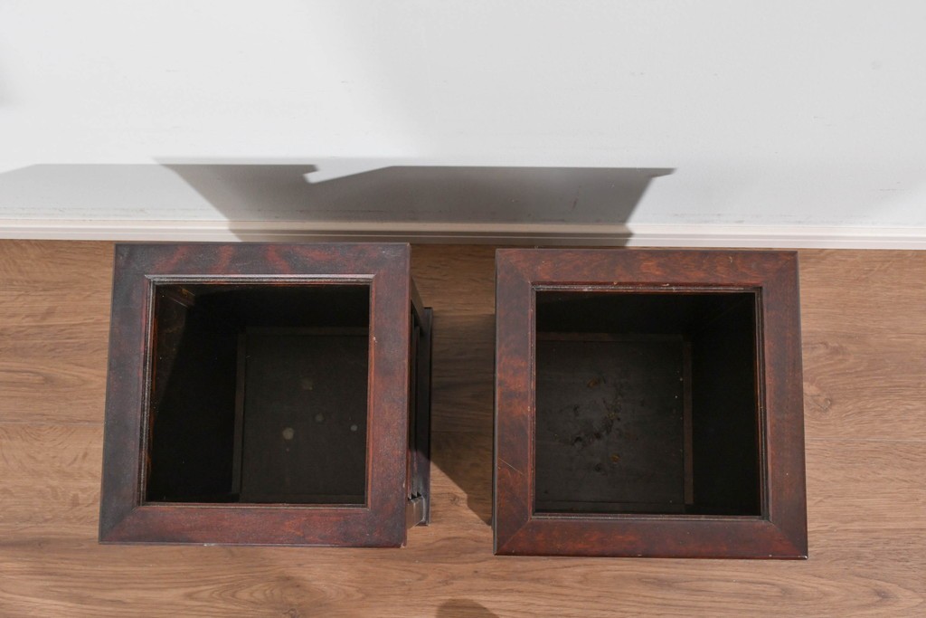 中古　希少な廃番品　北海道民芸家具　落ち着いた木肌と格子意匠が味わい深いゴミ箱2個セット　(R-085675)