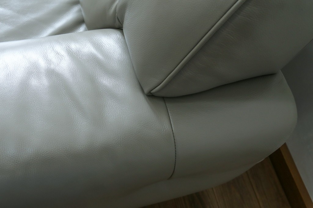 中古　美品　IDC大塚家具　L/S STYLISH-37(エルエススタイリッシュ37)　本革の上質な風合いが魅力のカウチソファ　定価約43万円　(R-085679)