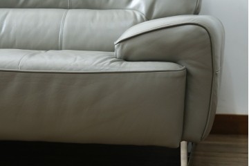 中古　美品　IDC大塚家具　L/S STYLISH-37(エルエススタイリッシュ37)　本革の上質な風合いが魅力のカウチソファ　定価約43万円　(R-085679)