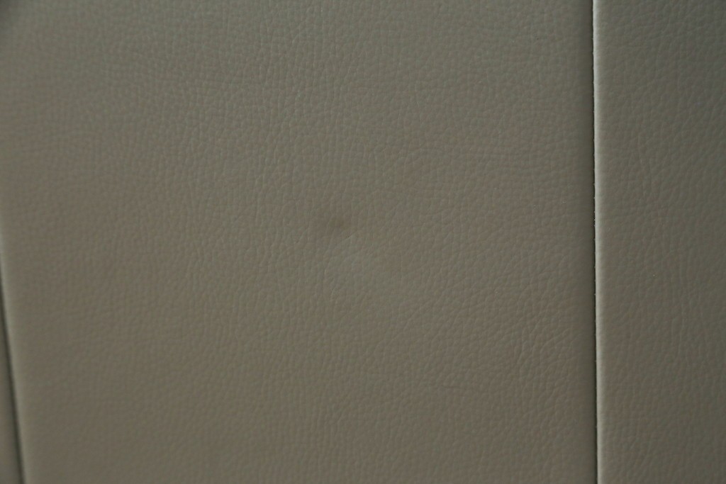 中古　美品　IDC大塚家具　L/S STYLISH-37(エルエススタイリッシュ37)　本革の上質な風合いが魅力のカウチソファ　定価約43万円　(R-085679)