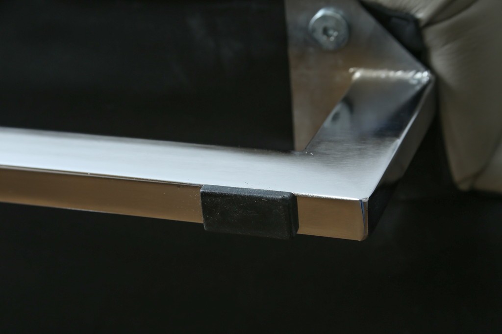 中古　美品　IDC大塚家具　L/S STYLISH-37(エルエススタイリッシュ37)　本革の上質な風合いが魅力のカウチソファ　定価約43万円　(R-085679)