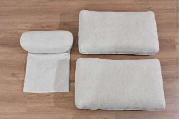 中古　美品　展示品　IDC大塚家具　コンパクトなサイズ感が嬉しいCAS-Dラブソファ　定価約13万円相当　(R-085680)