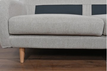 中古　美品　展示品　IDC大塚家具　コンパクトなサイズ感が嬉しいCAS-Dラブソファ　定価約13万円相当　(R-085680)