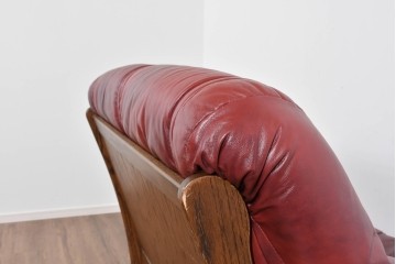 中古　オランダ輸入家具　オーク材の重厚なフレームと本革シートの質感が魅力の2人掛けソファ　定価約30万円相当　(R-085682)